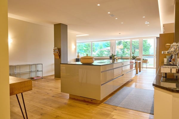 5.5-ZIMMER-WOHNTRAUM - Dort wohnen, wo jeder Tag wie Ferien beginnt. 5