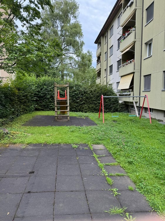 Gewerbefläche mit grosszügigem Garten zu vermieten 1