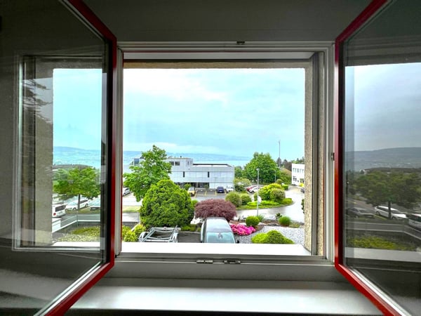 Grosszügiges und lichtdurchflutetes Büro mit Seesicht 11