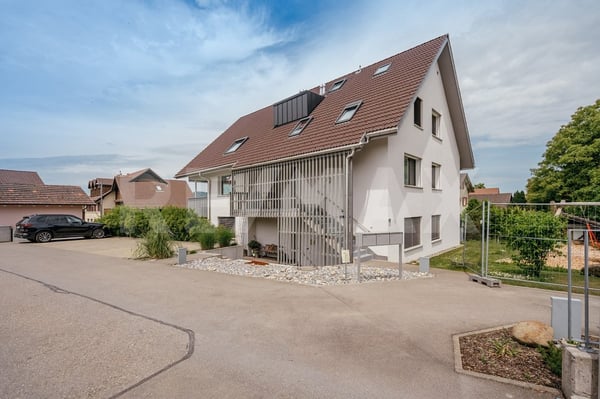 Neuwertige Dachwohnung nahe bei Zürich 3