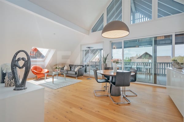 Neuwertige Dachwohnung nahe bei Zürich 4
