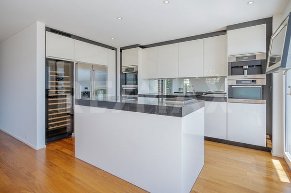 Exklusive 3½-Zimmer-Terrassenwohnung mit traumhafter Aussicht 7