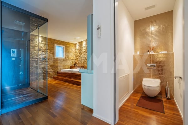 Exklusive 3½-Zimmer-Terrassenwohnung mit traumhafter Aussicht 10