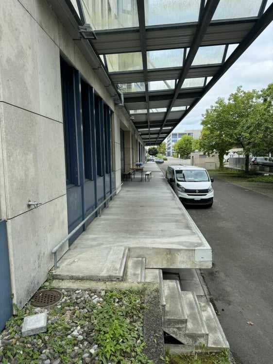 242 m2 Büro / Ausstellung / Lager mit Anlieferungsrampe in Rotkreuz 12
