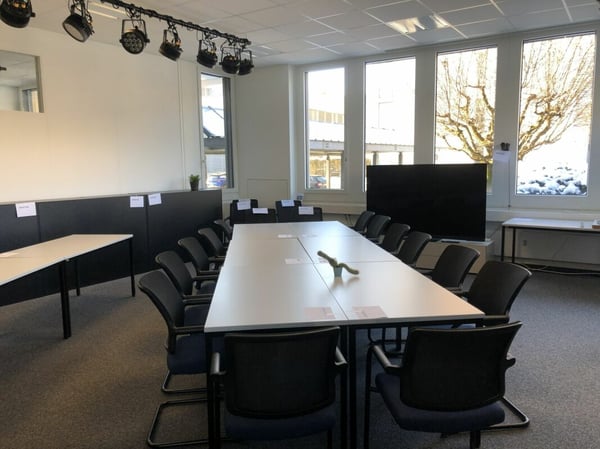 242 m2 Büro / Ausstellung / Lager mit Anlieferungsrampe in Rotkreuz 9