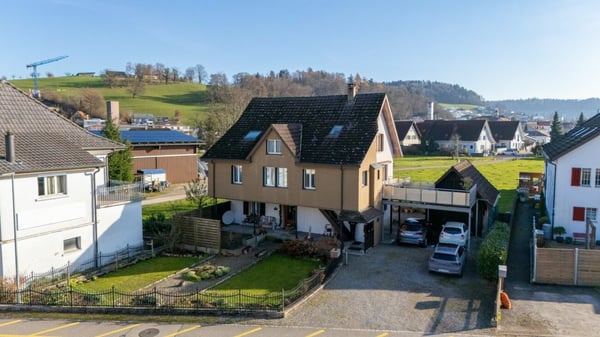 Charmantes Landhaus mit Einliegerwohnung 1