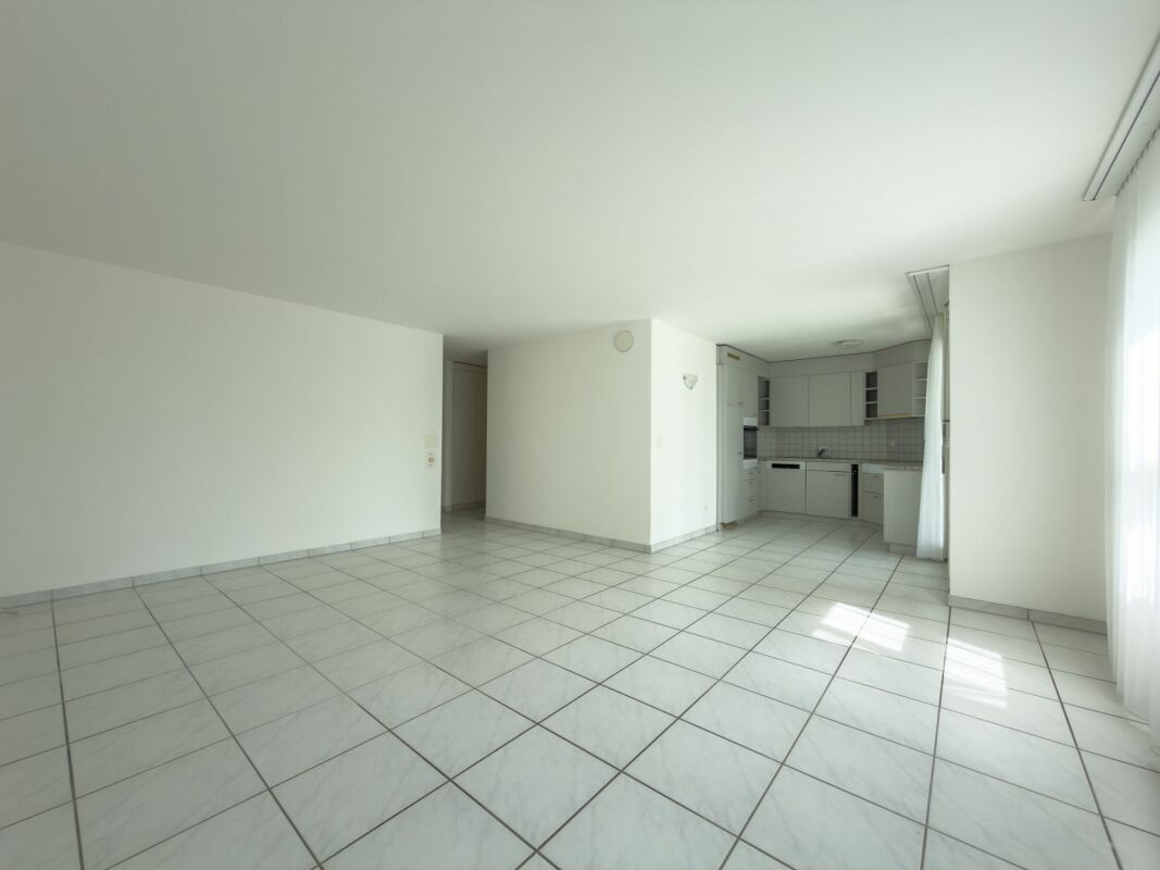 Grosszügige 4.5-Zimmer-Wohnung - zentral und praktisch gelegen