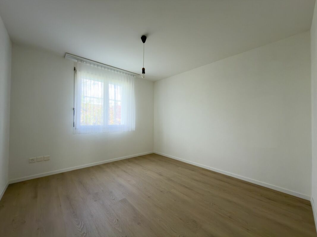 Grosszügige 4.5-Zimmer-Wohnung - zentral und praktisch gelegen