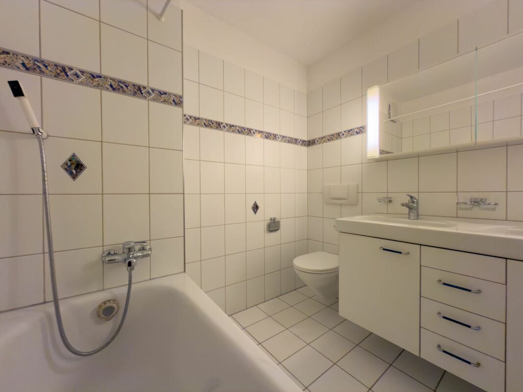 Grosszügige 4.5-Zimmer-Wohnung - zentral und praktisch gelegen