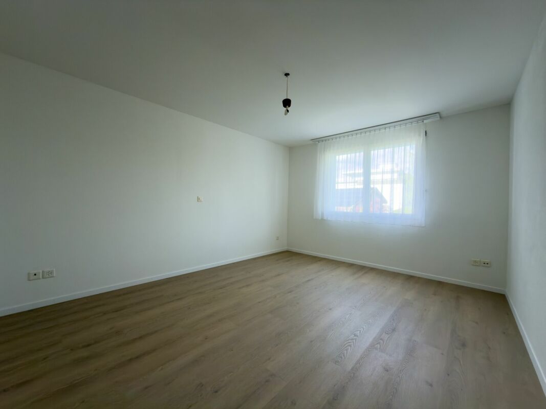 Grosszügige 4.5-Zimmer-Wohnung - zentral und praktisch gelegen