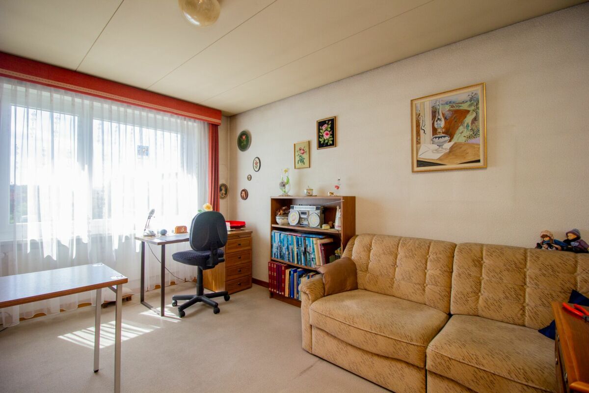 Gemütliche 4.5 Zimmer-Wohnung an ruhiger Lage mit Hobbyraum, Garage und viel Gestaltungspotenzial
