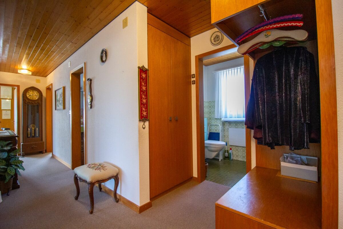 Gemütliche 4.5 Zimmer-Wohnung an ruhiger Lage mit Hobbyraum, Garage und viel Gestaltungspotenzial