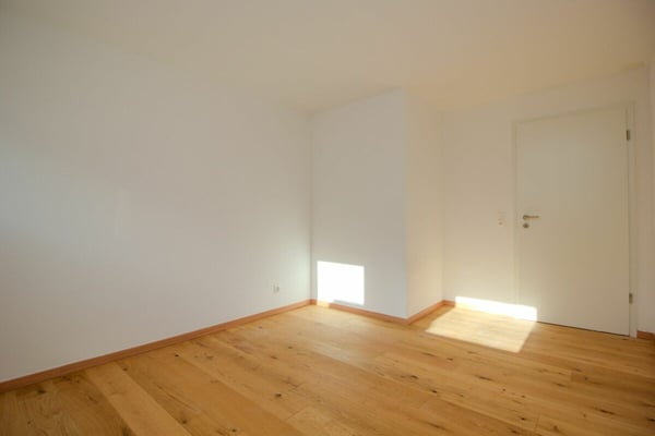 Frisch sanierte 4.5-Zimmer-Gartenwohnung zur Vermietung 12