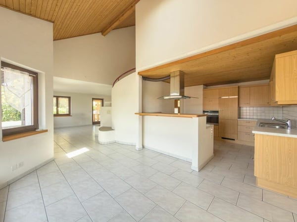 Charmantes und geräumiges Doppel-Haus an gepflegter Lage 8