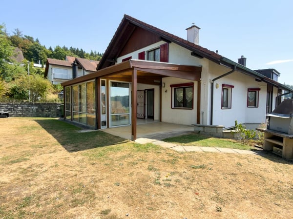 Charmantes und geräumiges Doppel-Haus an gepflegter Lage 6