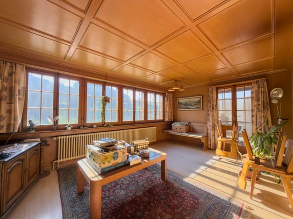 Charmantes Chalet mit viel Potential auf grosser Parzelle 3