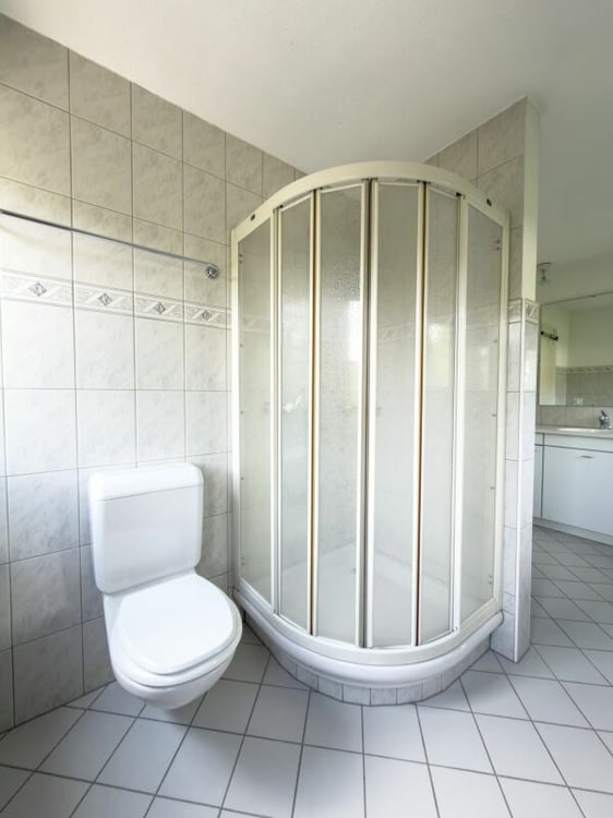 Charmantes Haus mit grossem Umschwung an begehrter Lage 15