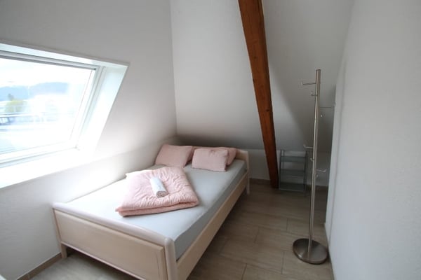 Möbliertes Studio Nr.1 1.5 Zi-Dachwohnung, eigene Waschmaschine in der Wohnung 13