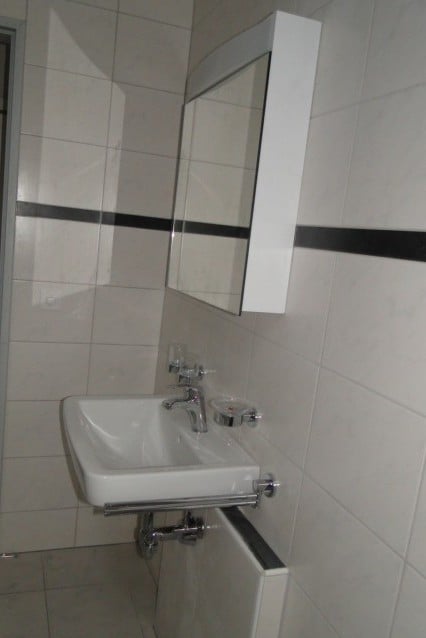 zu vermieten: helle 1.5 Zimmerwohnungan mit eigener Waschmaschine 4