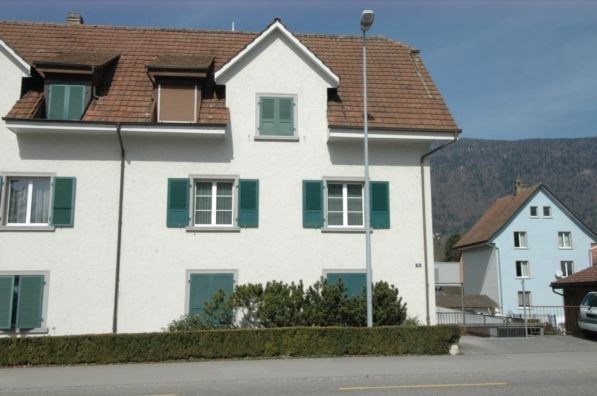 zu vermieten: helle 1.5 Zimmerwohnungan mit eigener Waschmaschine 1