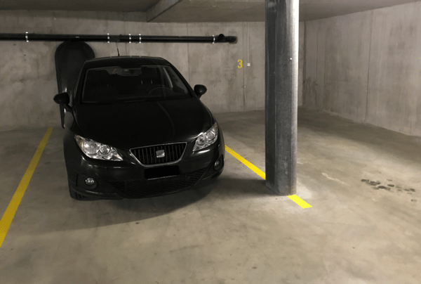 Per sofort zu vermieten: Einstellhallenplatz in Reinach AG 2