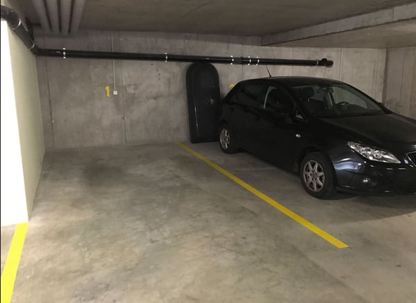 Per sofort zu vermieten: Einstellhallenplatz in Reinach AG 1