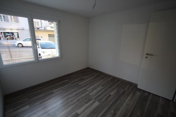 Zu verkaufen MFH mit 4 Wohnungen frisch saniert 25