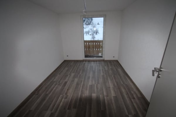 Zu verkaufen MFH mit 4 Wohnungen frisch saniert 10