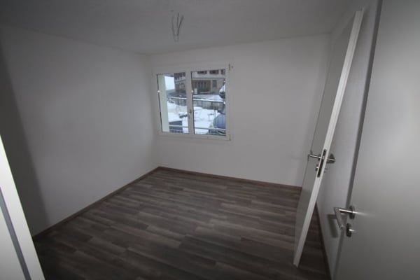 Zu verkaufen MFH mit 4 Wohnungen frisch saniert 12