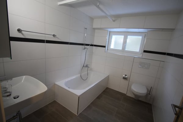 Zu verkaufen MFH mit 4 Wohnungen frisch saniert 27