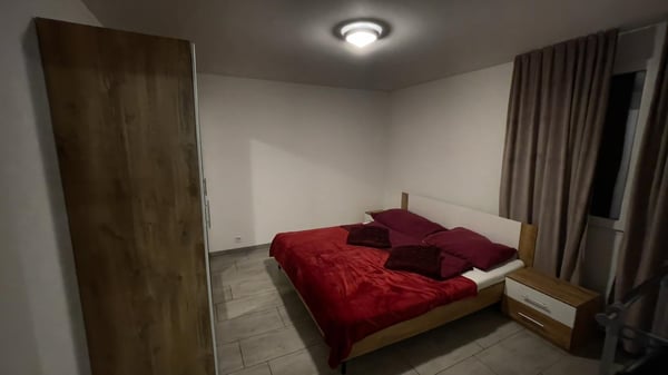 Zu vermieten: Möblierte, Parterre 2.5 Zi-W. eigenem Waschraum, rollstuhlgängig 6