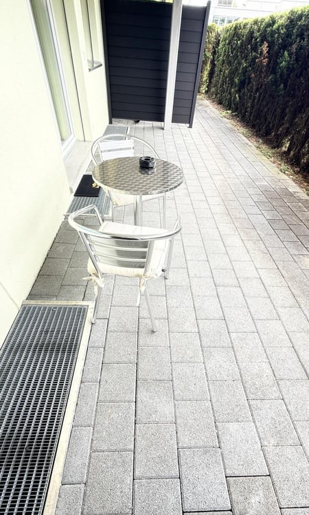 Zu vermieten: Möblierte, Parterre 2.5 Zi-W. eigenem Waschraum, rollstuhlgängig 19
