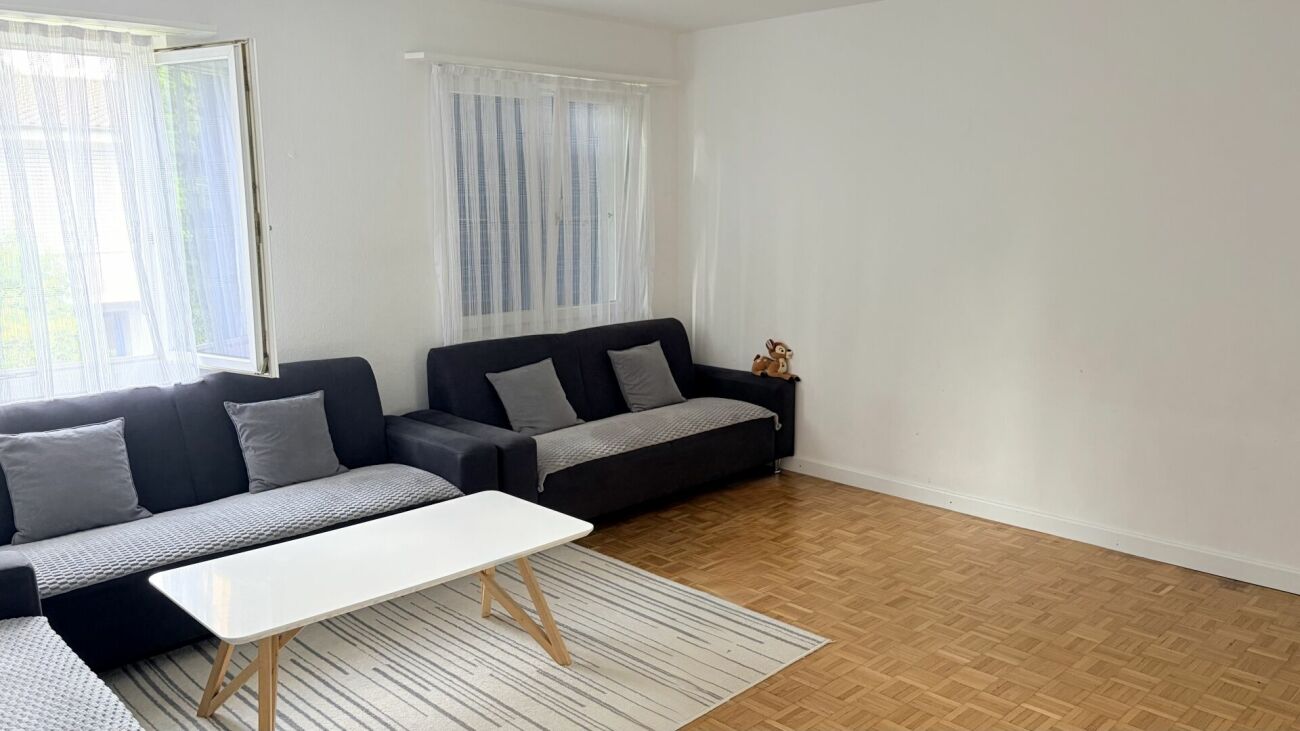 Attraktives Zweifamilienhaus in der Zone W3