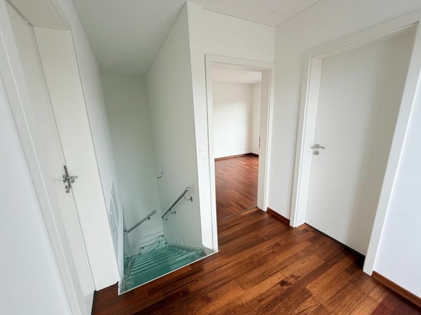 Attraktive, sehr moderne 4.5 Zimmer Maisonette 10