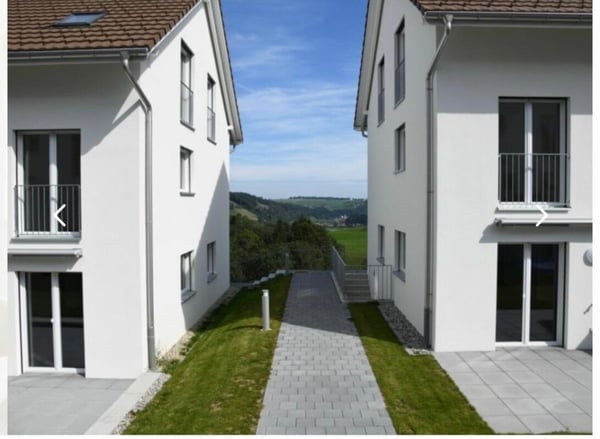 Neuwertiges 6.5 Zimmer Reihen-Eckhaus an ruhiger Lage 11