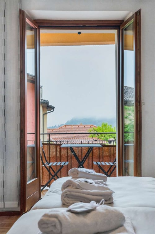 PALAZZINA A REDDITO A COMANO 5