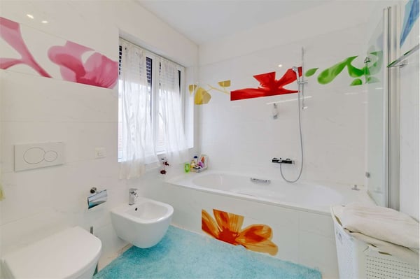 CASLANO - PALAZZINA INDIPENDENTE A DUE PASSI DAL LAGO 11