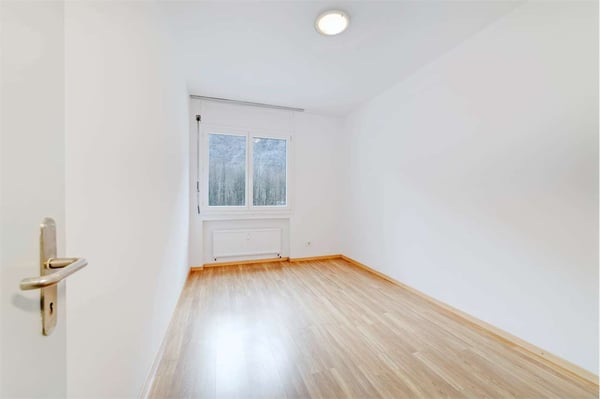 AMPIO E LUMINOSO 2.5 LOCALI A BODIO 3