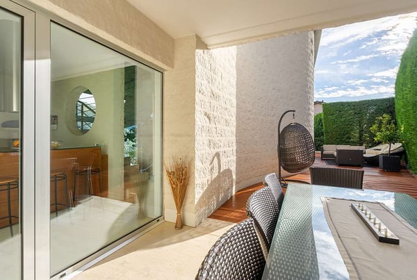 Lugano - Prestigiosa villa con vista lago e raffinati spazi esterni 1
