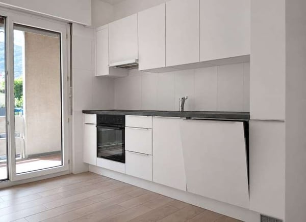 LAMONE - 3.5 LOCALI RISTRUTTURATO CON BALCONE E AUTORIMESSA 2
