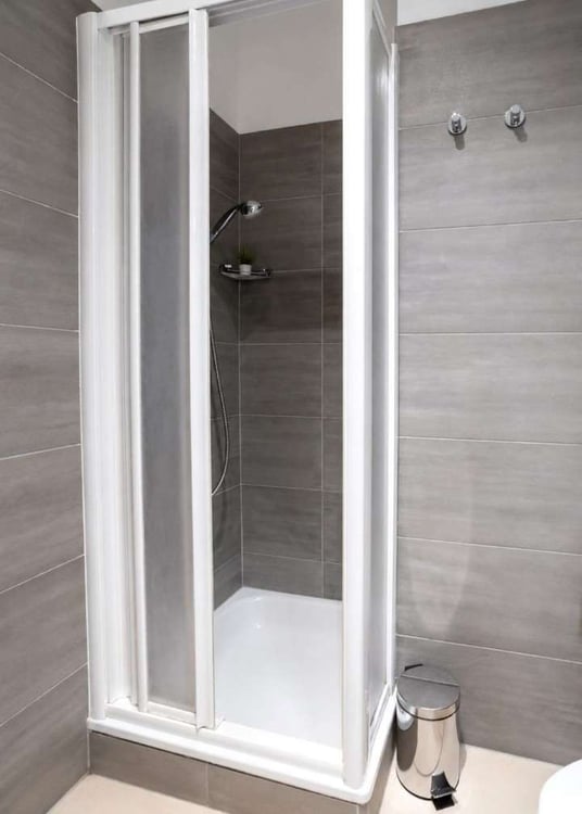 Luminoso appartamento 2.5 locali arredato con balcone a Viganello 6