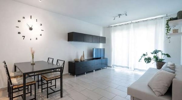 Luminoso appartamento 2.5 locali arredato con balcone a Viganello 3