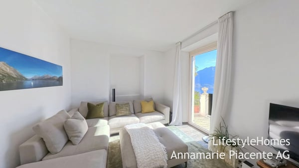 VILLA MIT SEESICHT 2