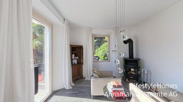 VILLA MIT SEESICHT 8