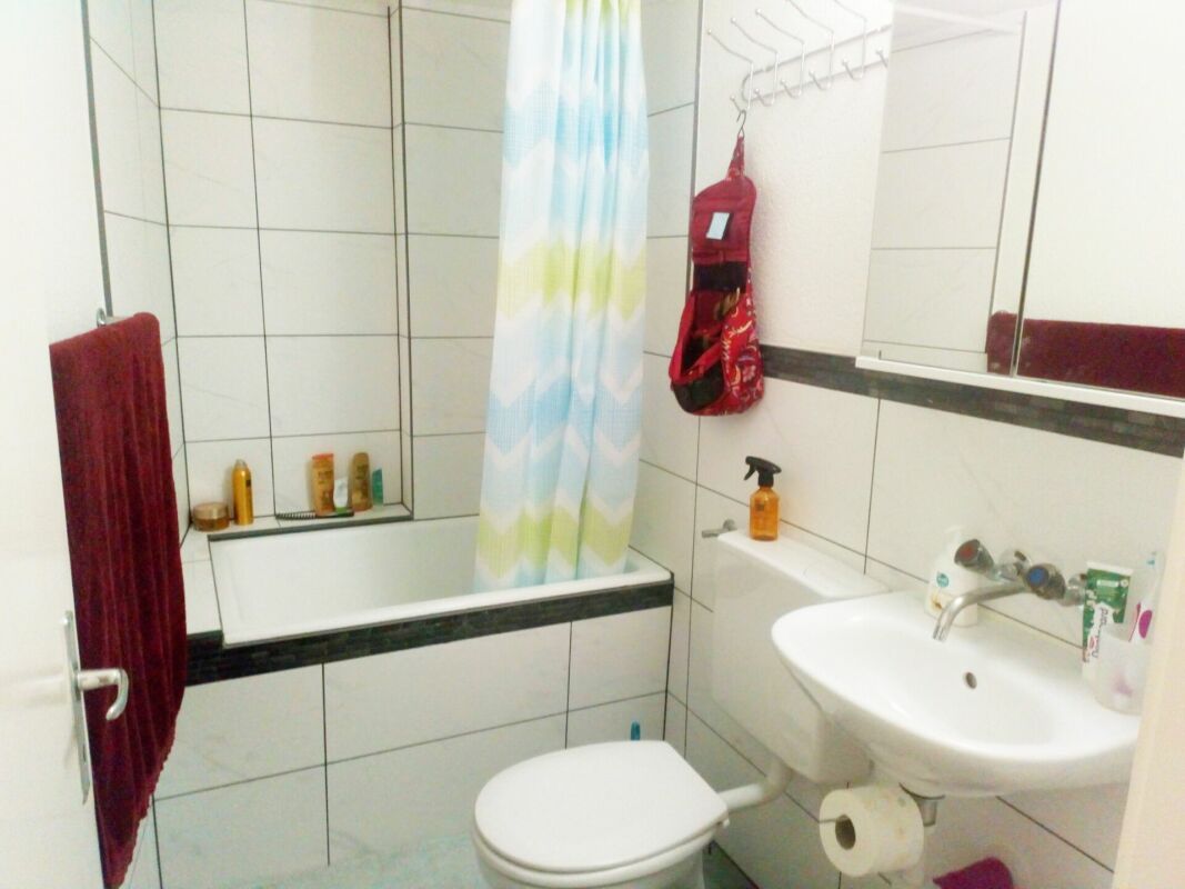 Möbliertes WG-Zimmer zu Vermieten! Zentral in Bremgarten