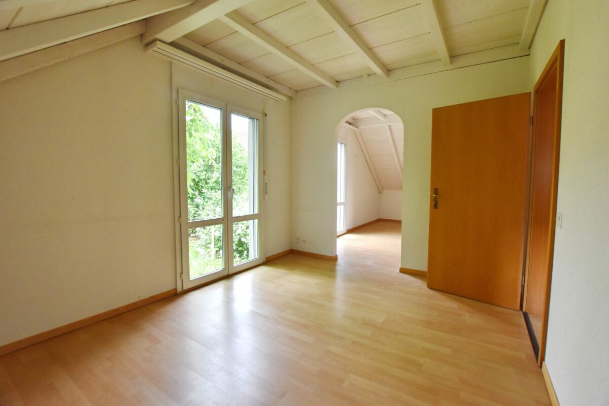 6.5 Zimmer-Einfamilienhaus mit Einliegerwohnung