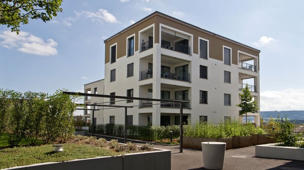 Wunderschöne 2.5-Zimmerwohnung im Eigentumsstandard 11