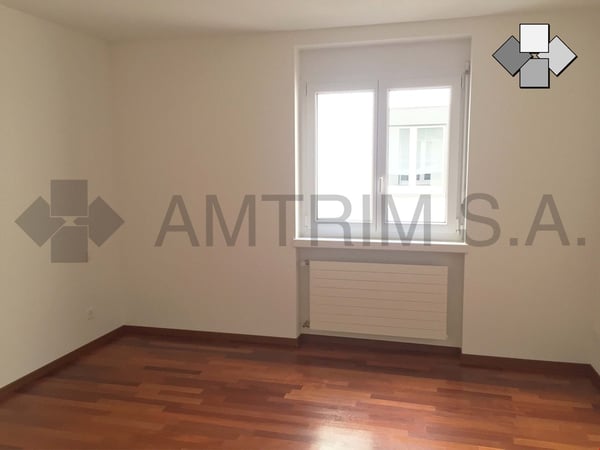 Modernes 2.5-Zimmer-Wohnung in Chiasso - Vermietungsmöglichkeit 2