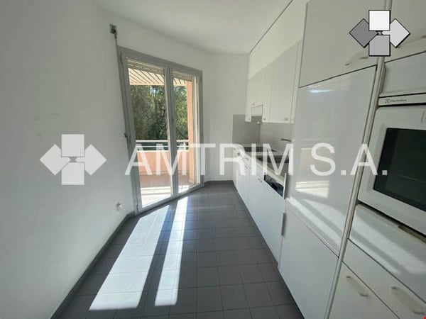 Helles 4.5-Zimmer-Wohnung in grüner Zone in Vacallo, 2. Stock 2