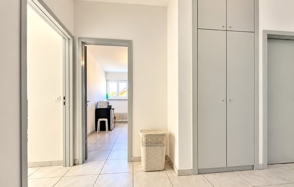 Luminoso appartamento di 2.5 a REDDITO locali nel cuore di Mendrisio 6